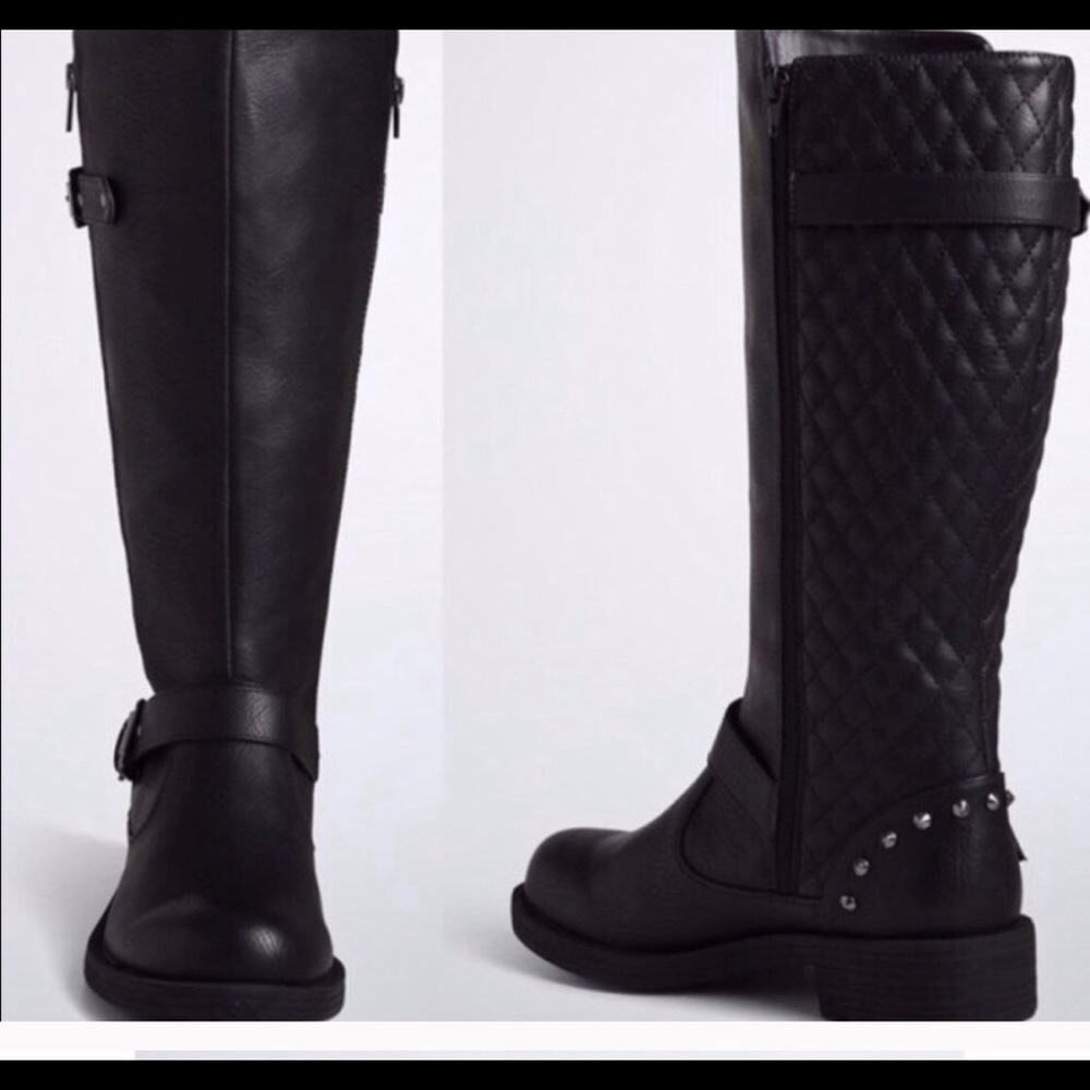 Torrid boots .